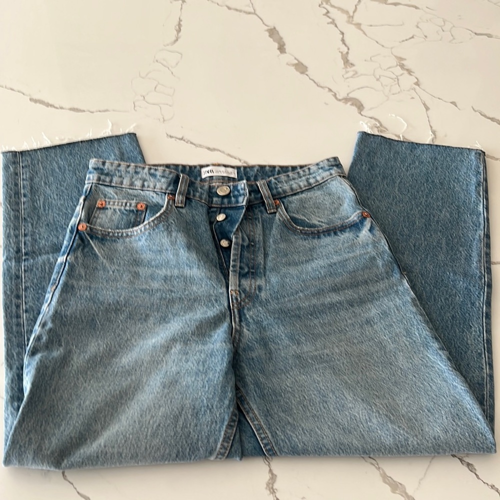 Zara high rise straight leg jean medium blue size 6